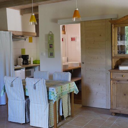 Bed and Breakfast Les Jardins De Lumiere Brusque Exterior foto