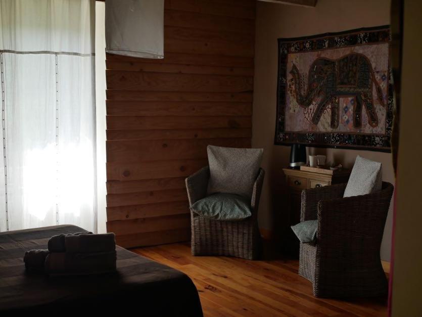 Bed and Breakfast Les Jardins De Lumiere Brusque Exterior foto