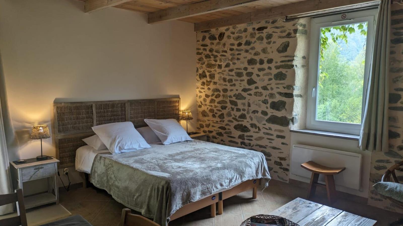 Bed and Breakfast Les Jardins De Lumiere Brusque Exterior foto